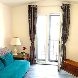https://chic.it-romehotels.com